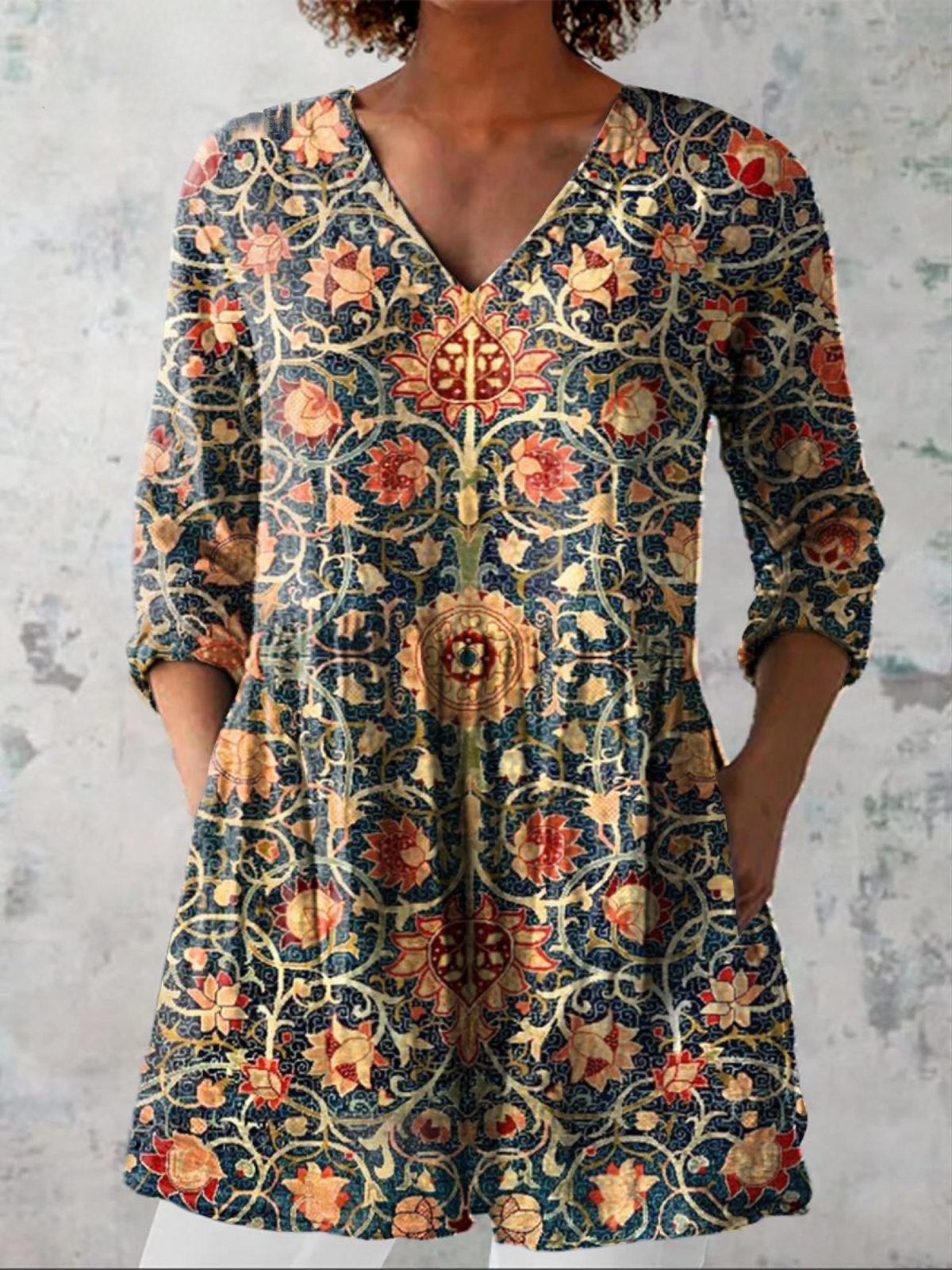 Celine | Blusa larga con escote en V - Imagen 1