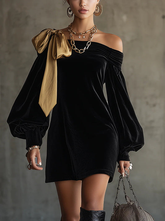 Vestido mini de terciopelo negro y satén dorado con hombros descubiertos - Imagen 1