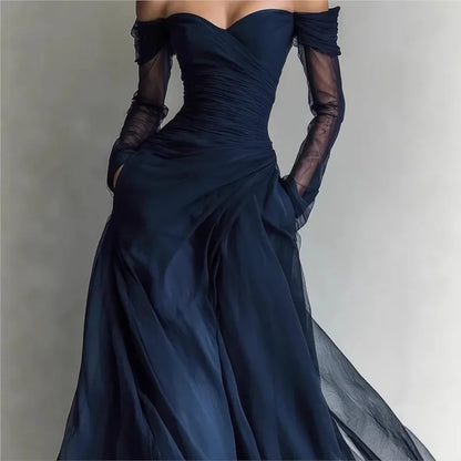 Éléonore | Vestido largo con hombros descubiertos e inserciones de malla