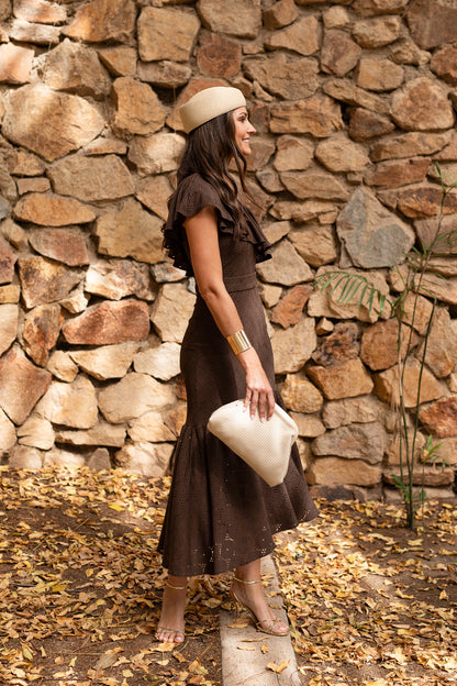 Vestido midi escote asimétrico volante