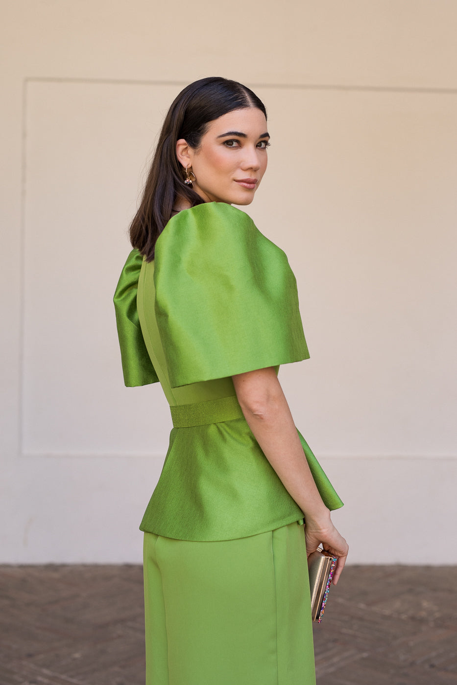 Vestido volante en cintura