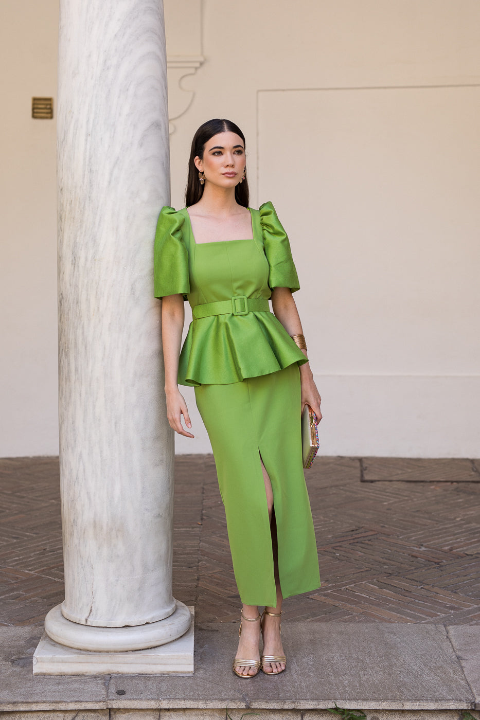 Vestido volante en cintura
