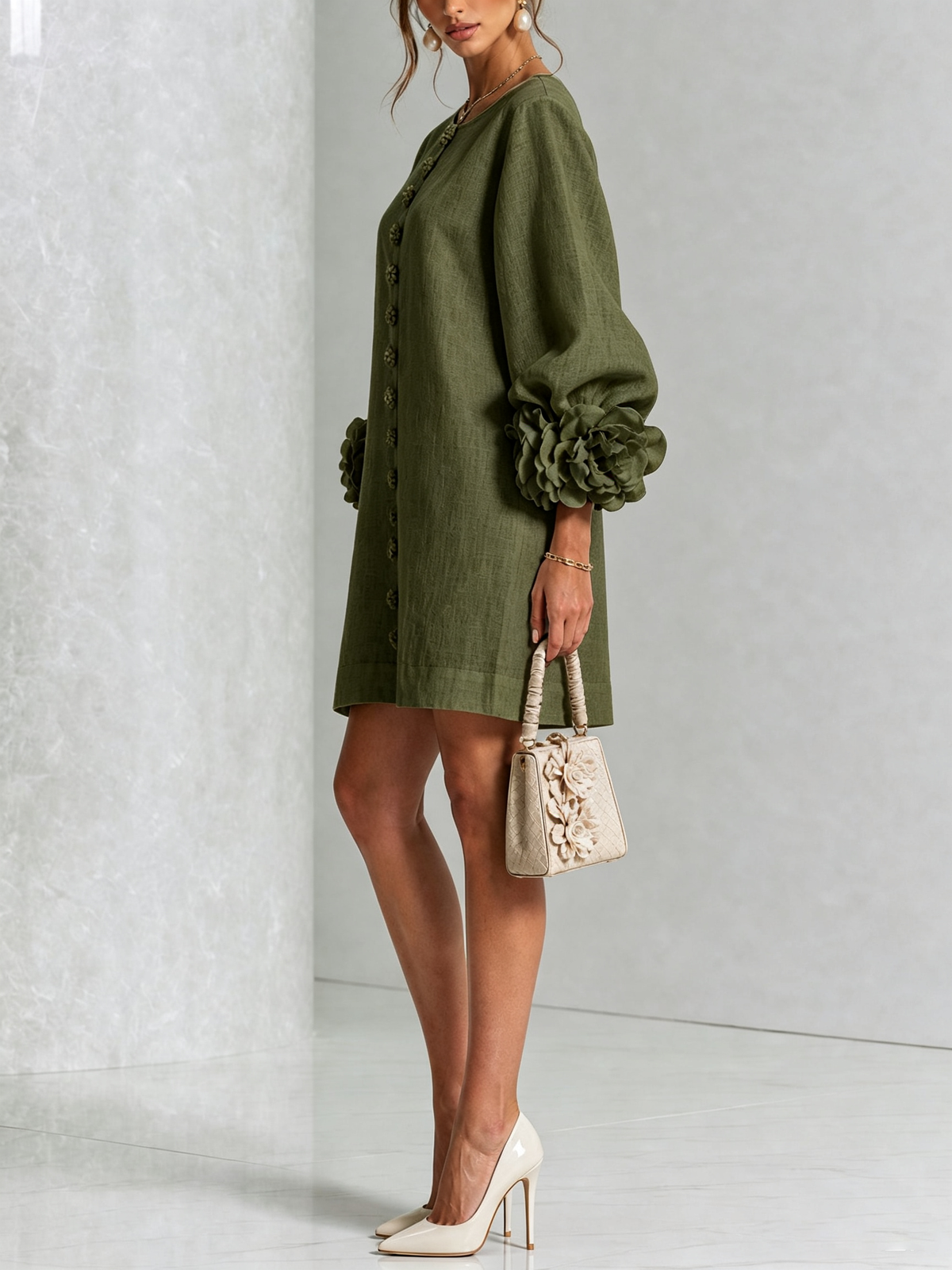 Amara | Vestido corto elegante con botones florales
