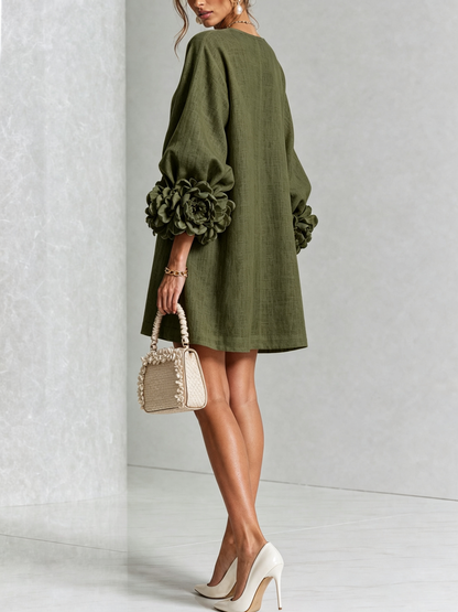 Amara | Vestido corto elegante con botones florales