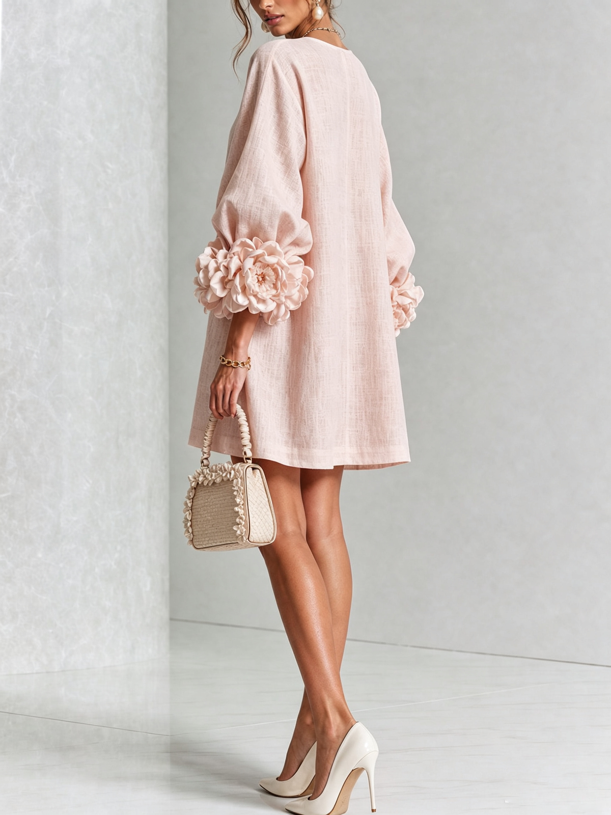 Amara | Vestido corto elegante con botones florales