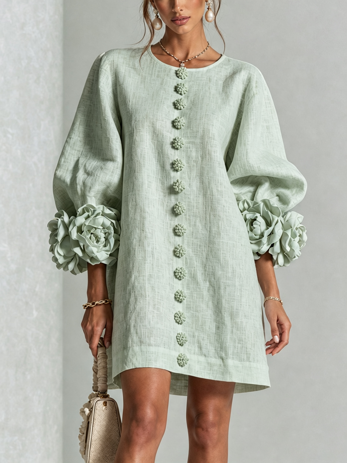 Amara | Vestido corto elegante con botones florales