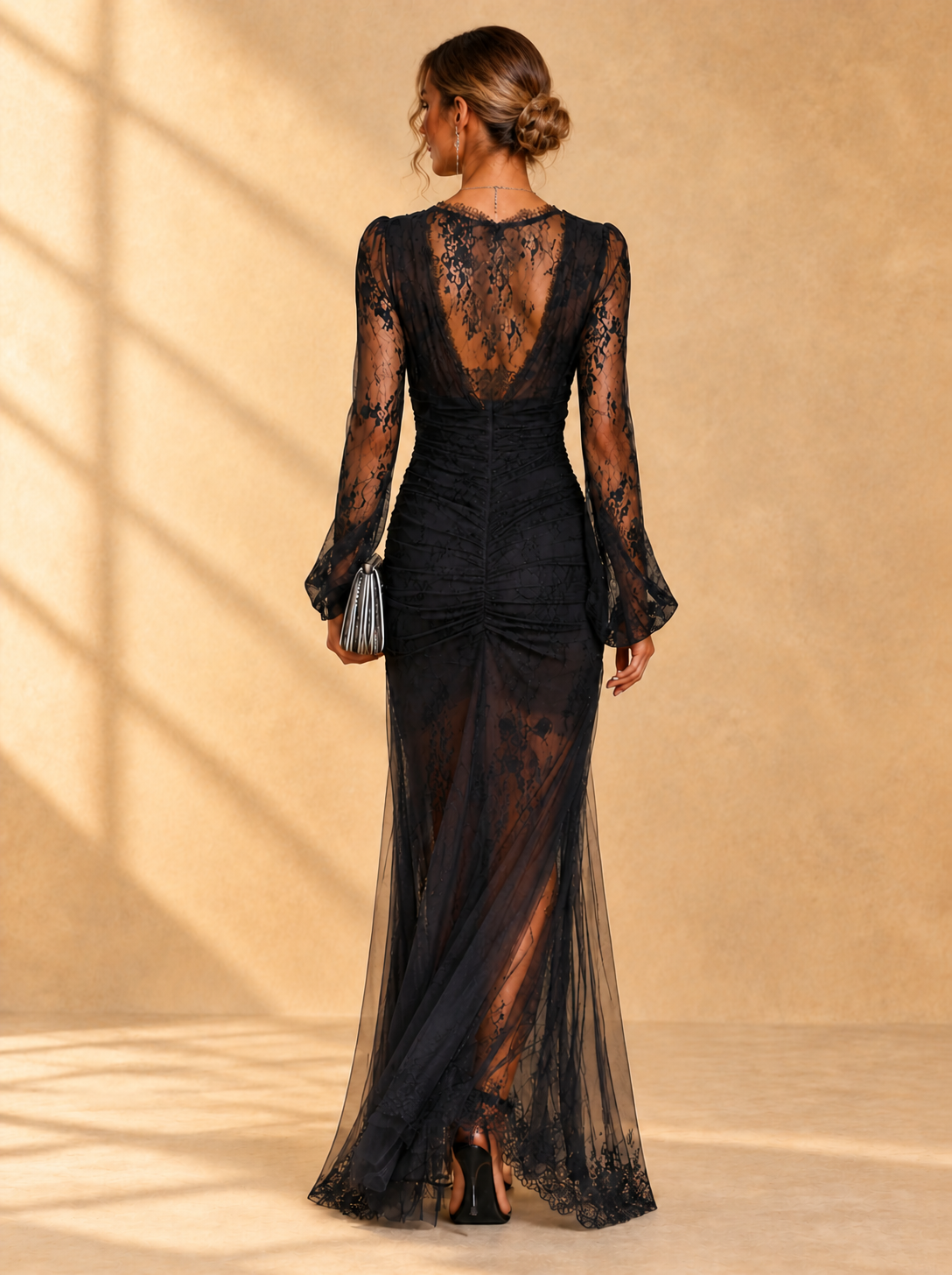 Valeriana | Vestido largo de encaje con escote en V y abertura - Imagen 3